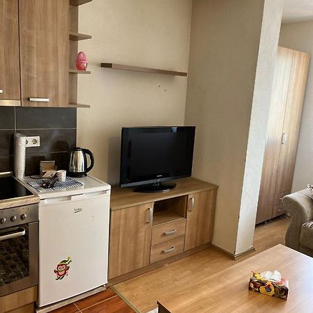 Centrum Apartments Prishtinë Ngoại thất bức ảnh