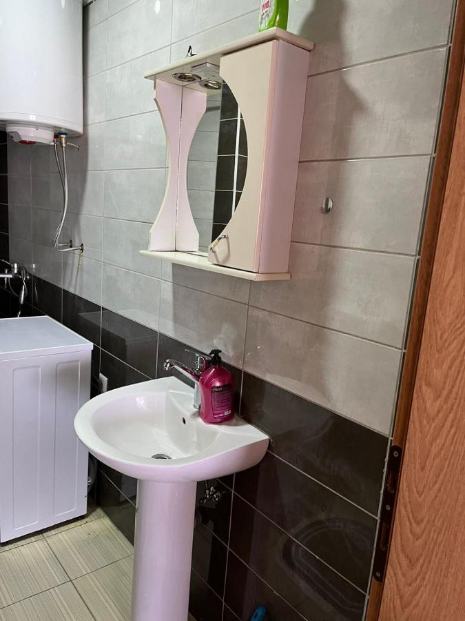 Centrum Apartments Prishtinë Ngoại thất bức ảnh