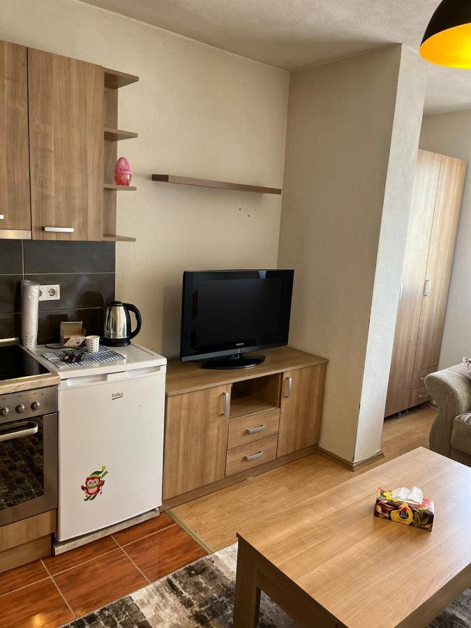 Centrum Apartments Prishtinë Ngoại thất bức ảnh